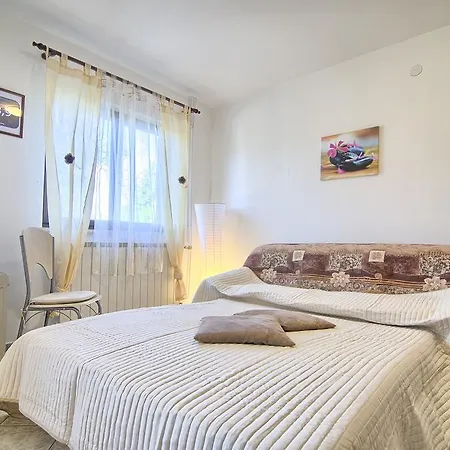 Milka Apartamento Pula